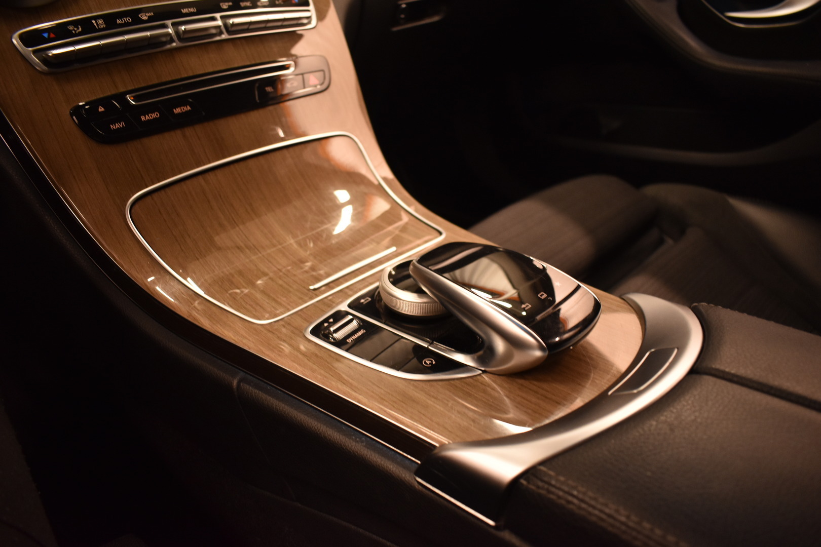 MERCEDES-BENZ C 2015