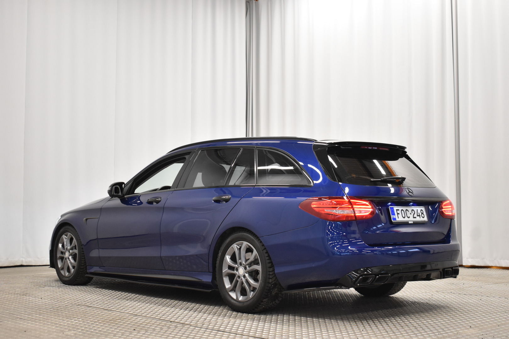 MERCEDES-BENZ C 2015