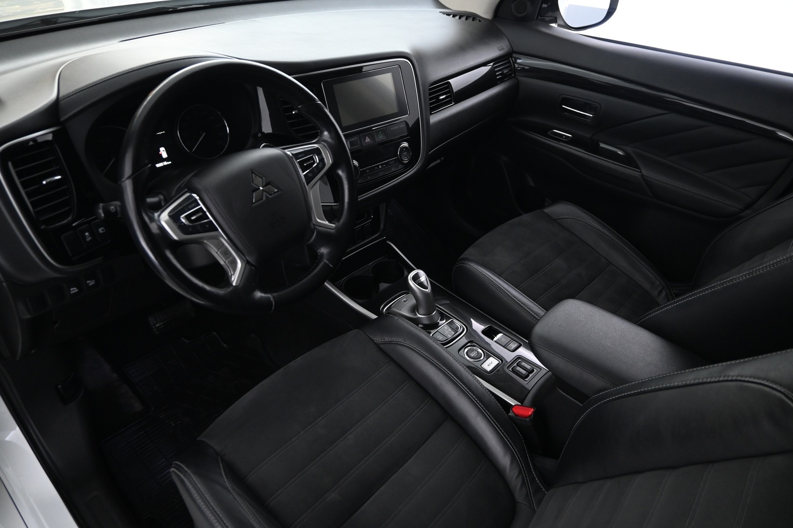 MITSUBISHI OUTLANDER PHEV 2017