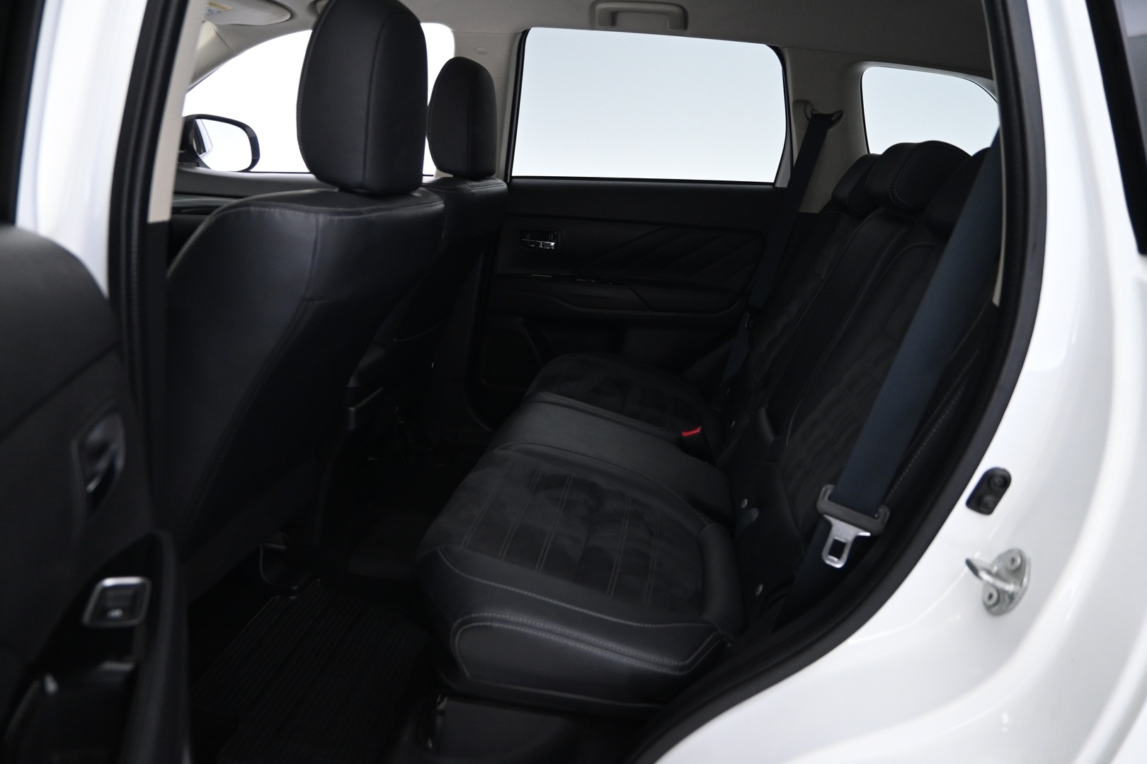 MITSUBISHI OUTLANDER PHEV 2017