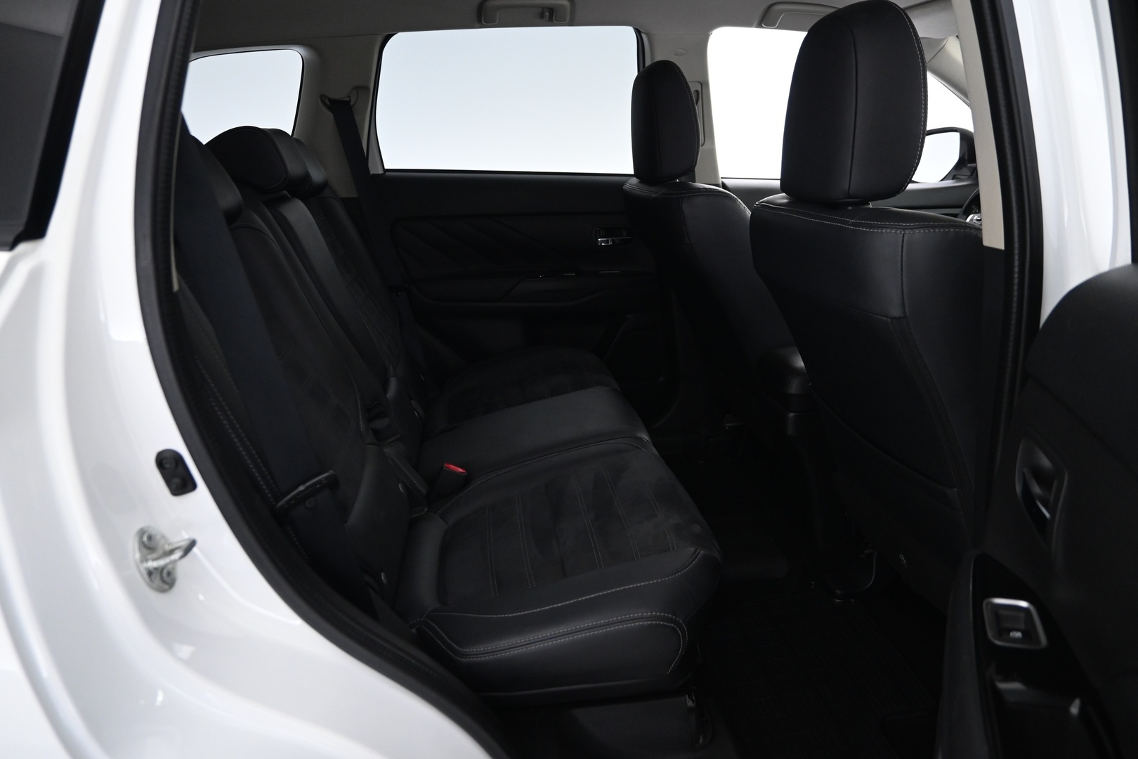 MITSUBISHI OUTLANDER PHEV 2017