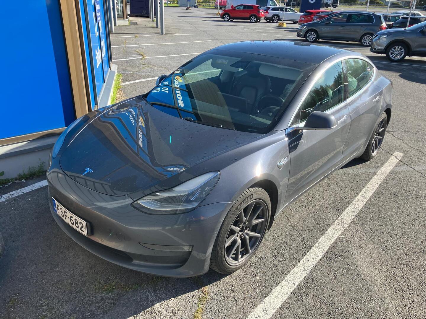 TESLA Model 3 2020
