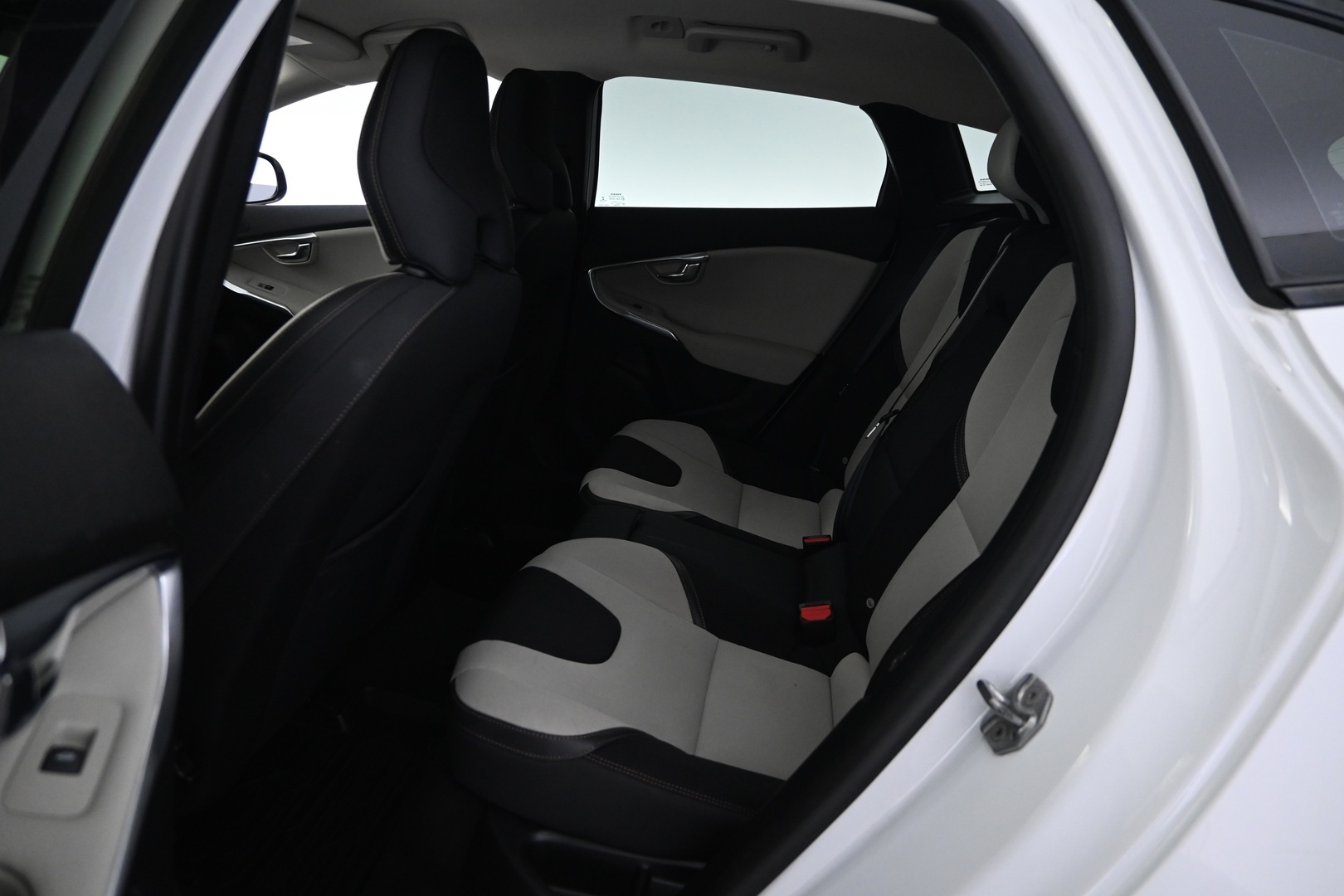 VOLVO V40 Cross Country 2016