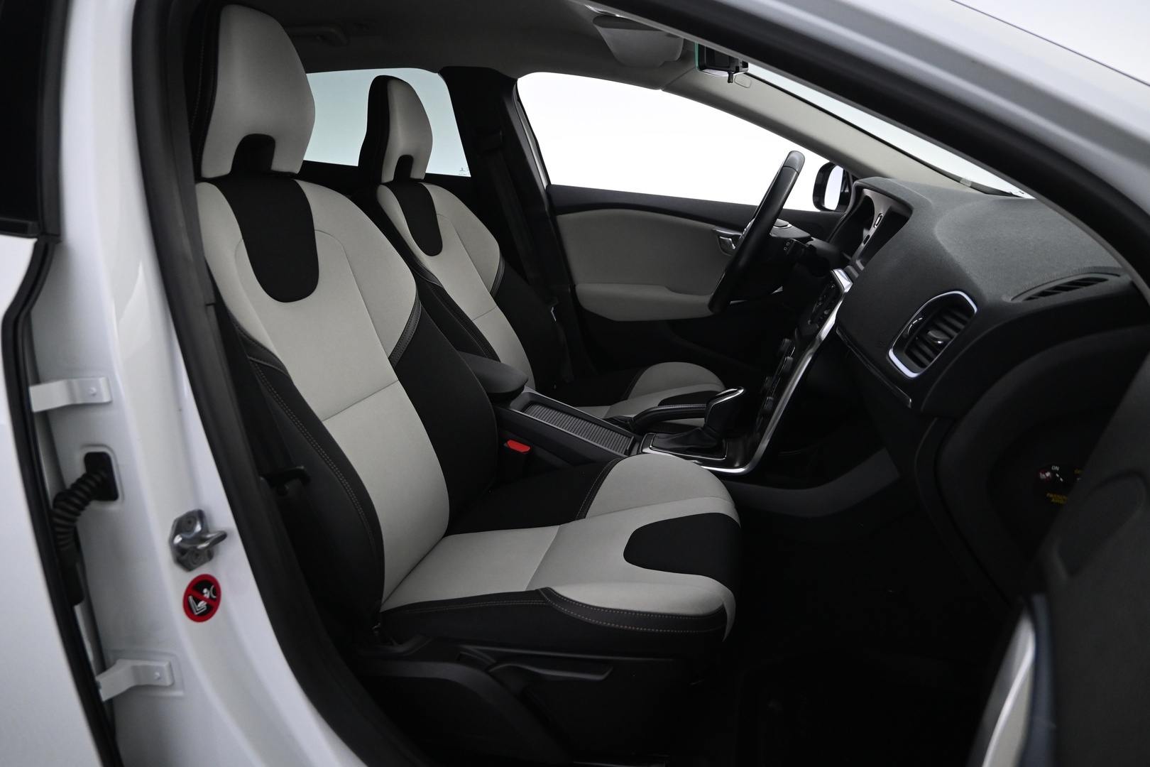 VOLVO V40 Cross Country 2016