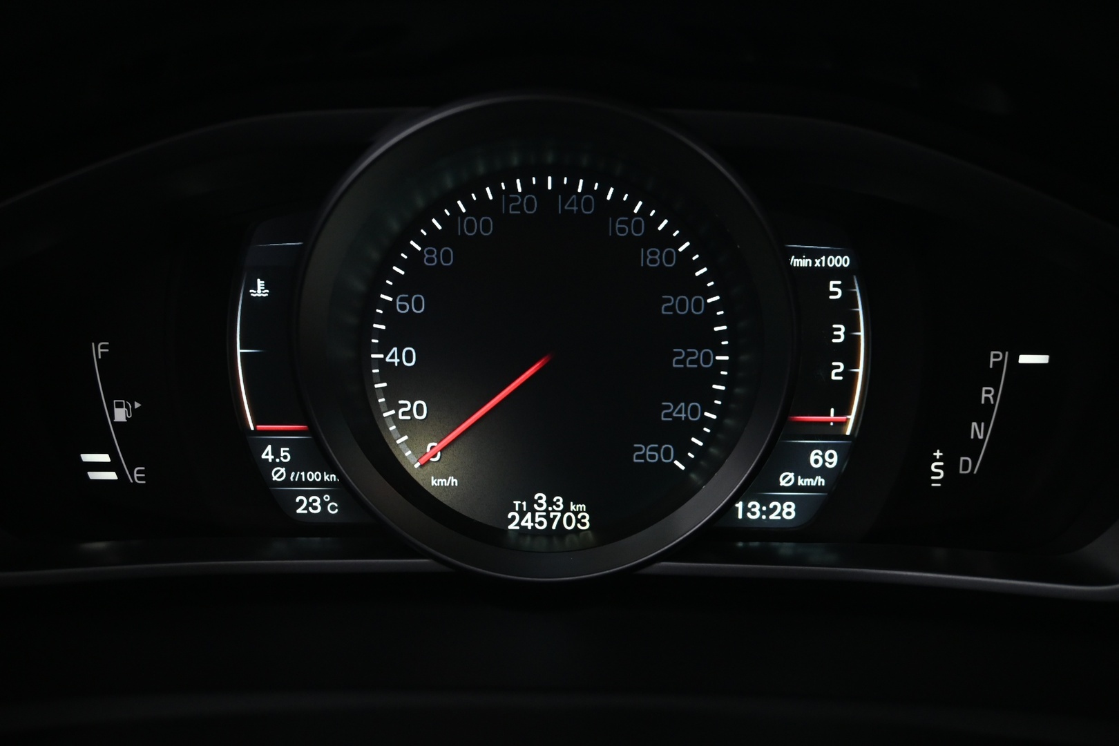 VOLVO V40 Cross Country 2016