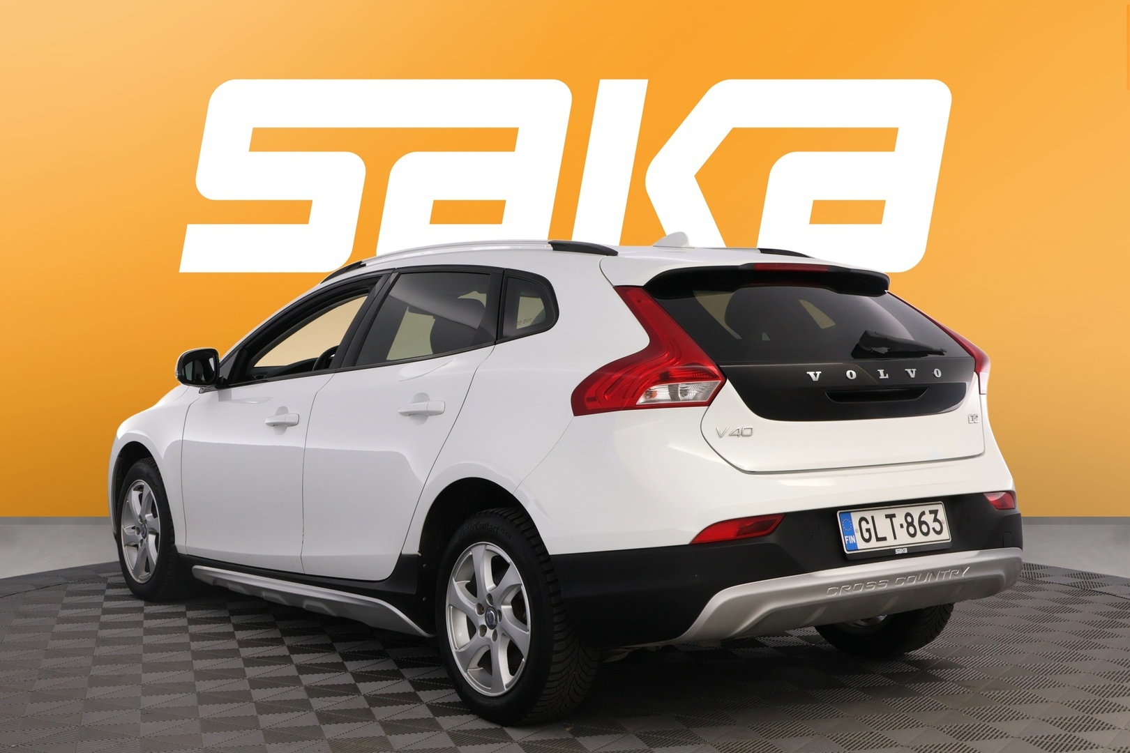 VOLVO V40 Cross Country 2016