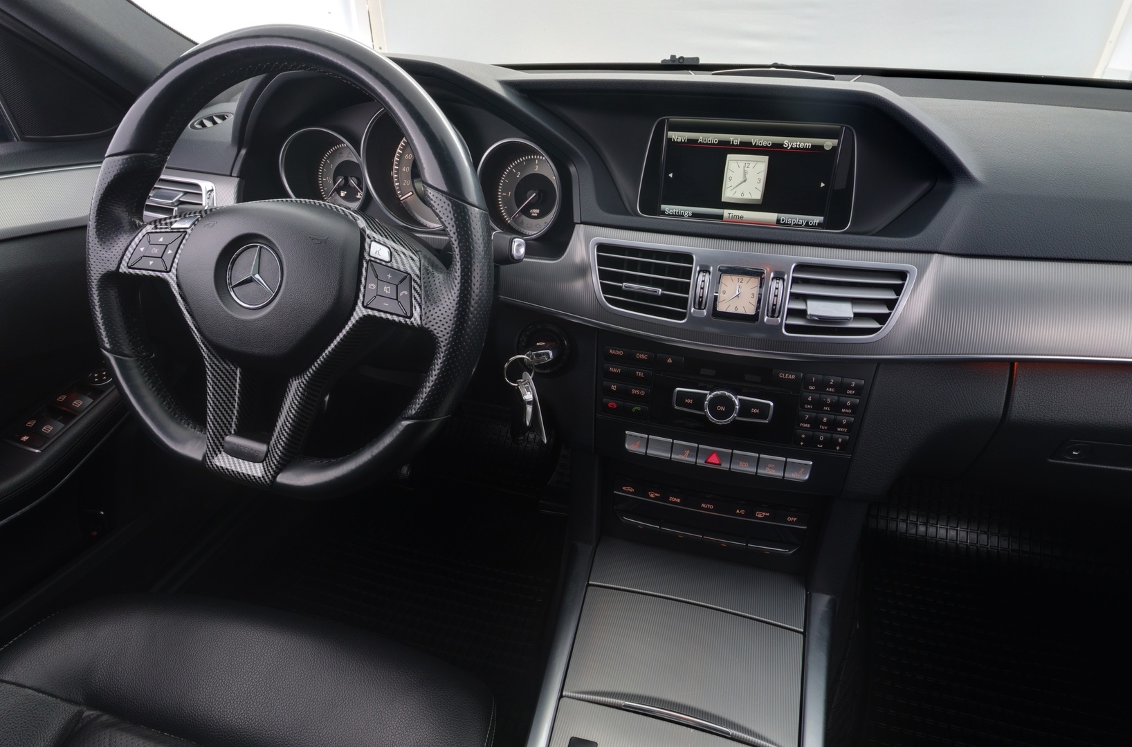 MERCEDES-BENZ E 2014