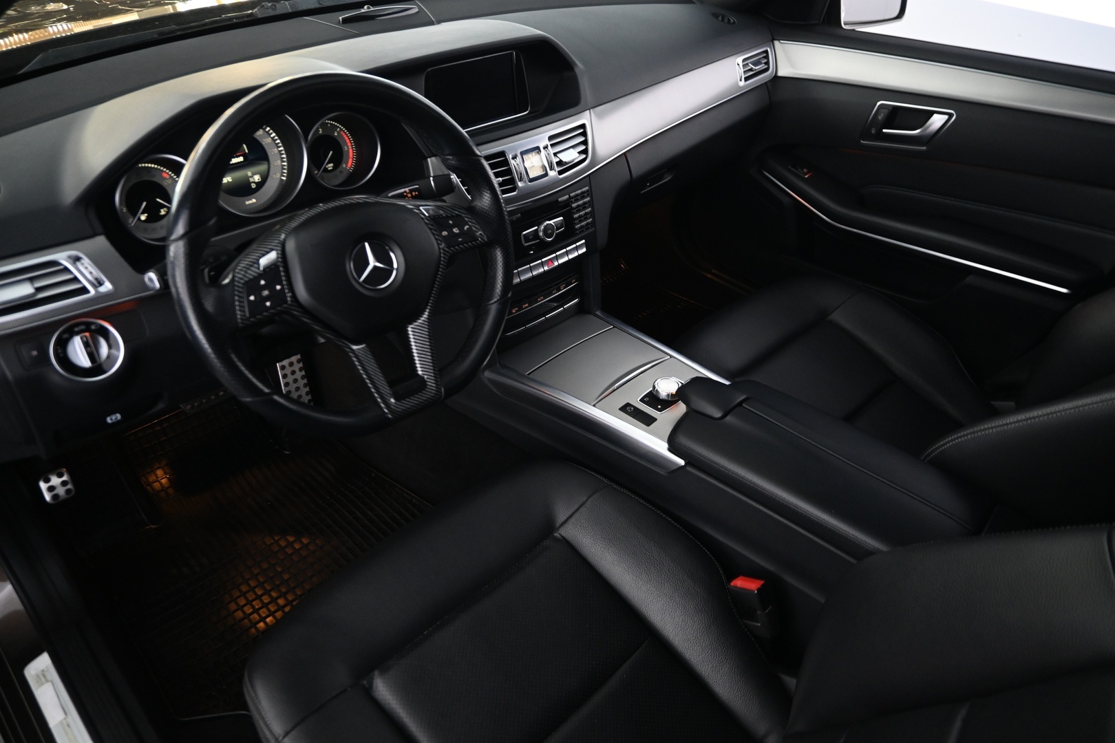 MERCEDES-BENZ E 2014