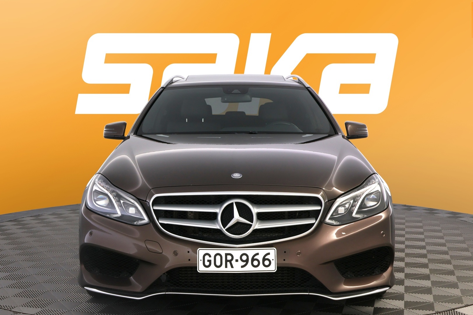 MERCEDES-BENZ E 2014