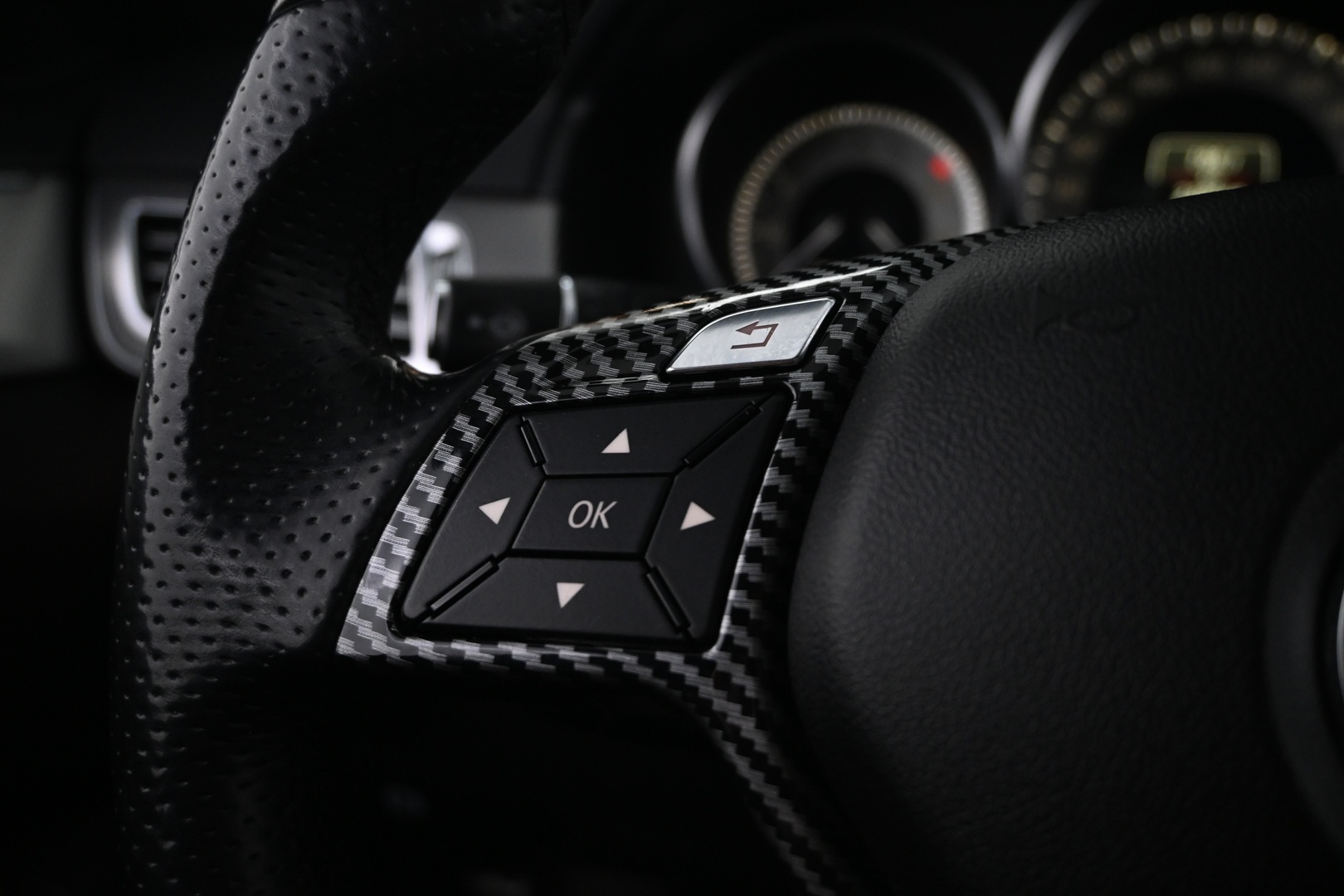 MERCEDES-BENZ E 2014