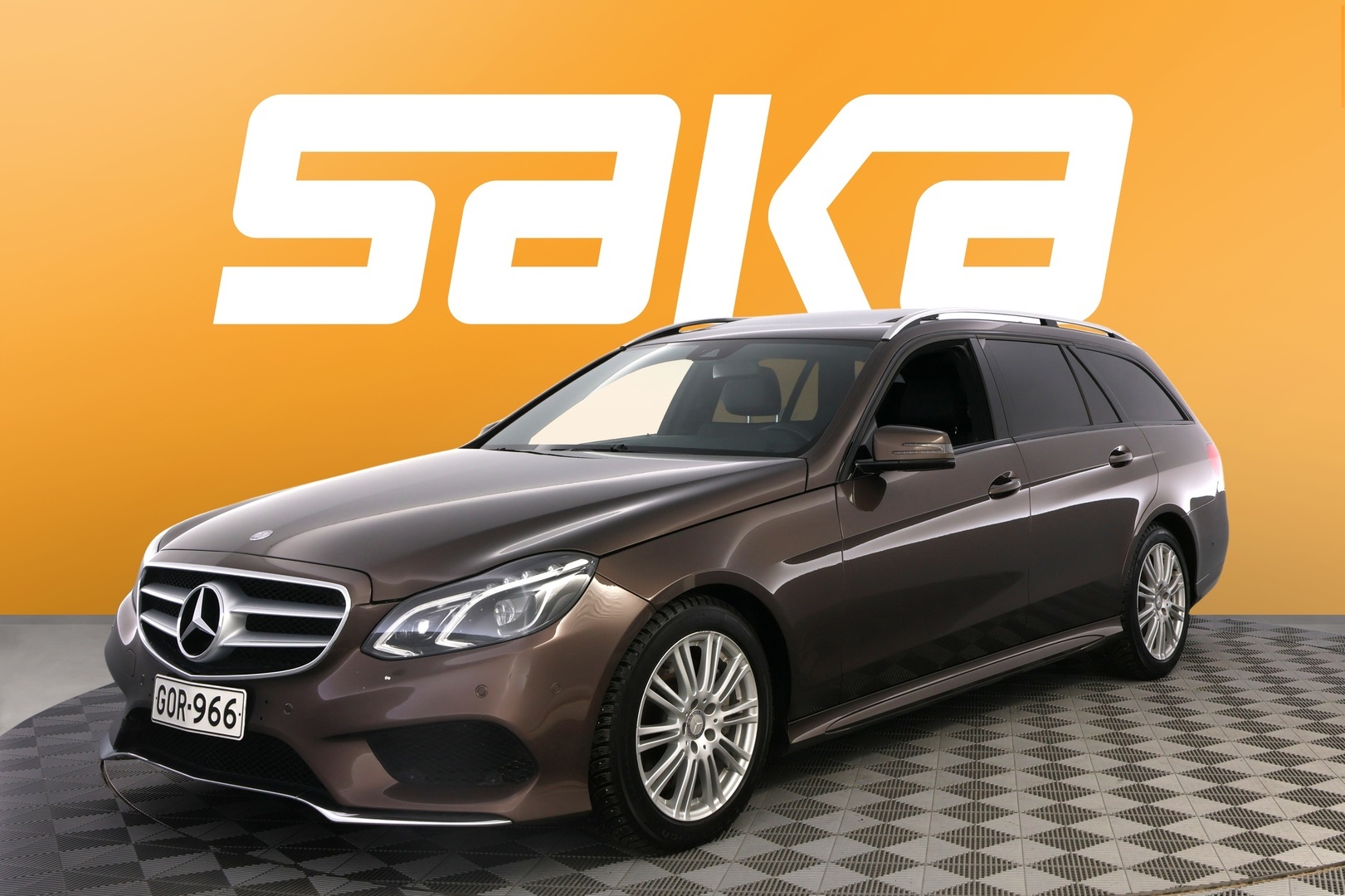 MERCEDES-BENZ E 2014