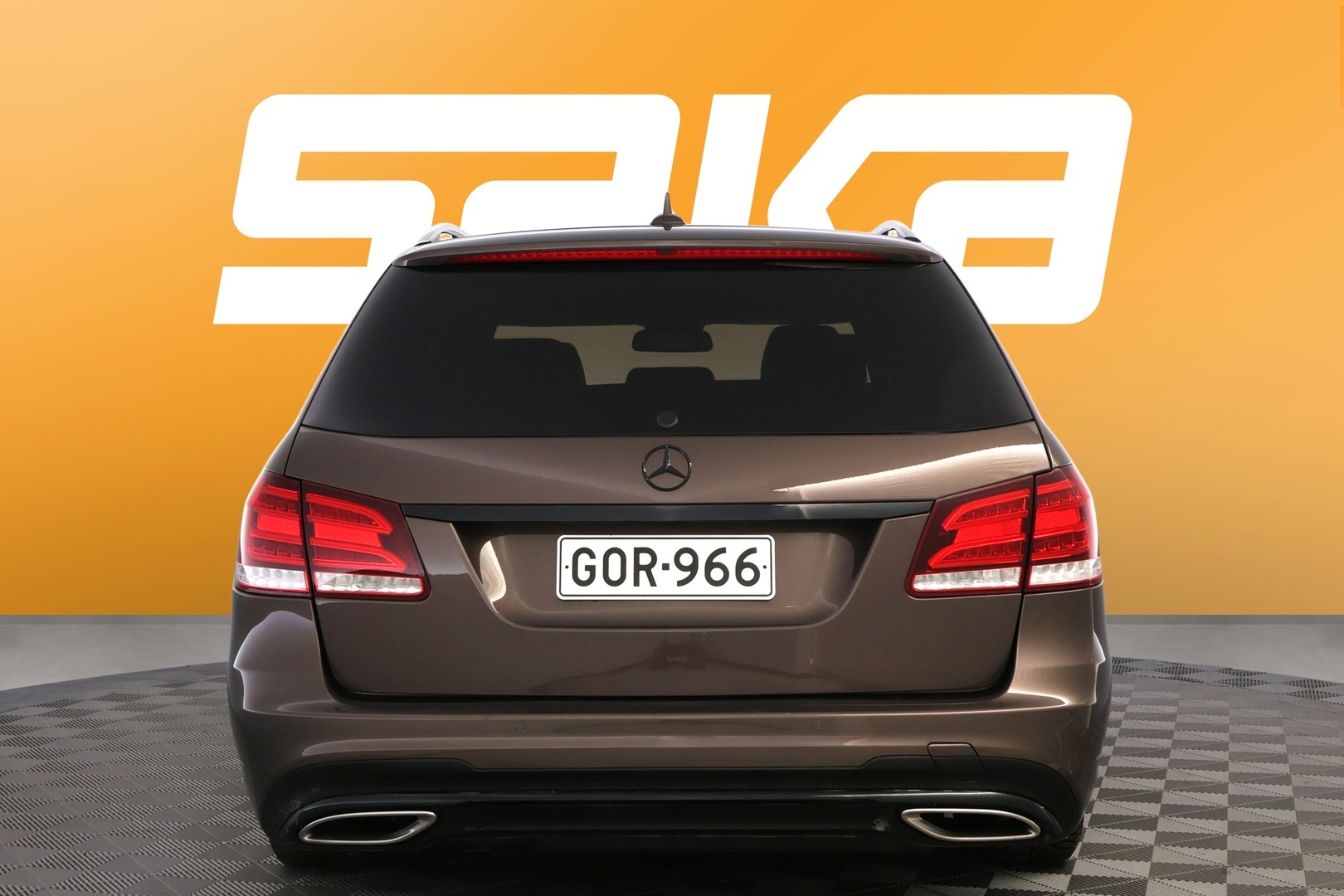 MERCEDES-BENZ E 2014