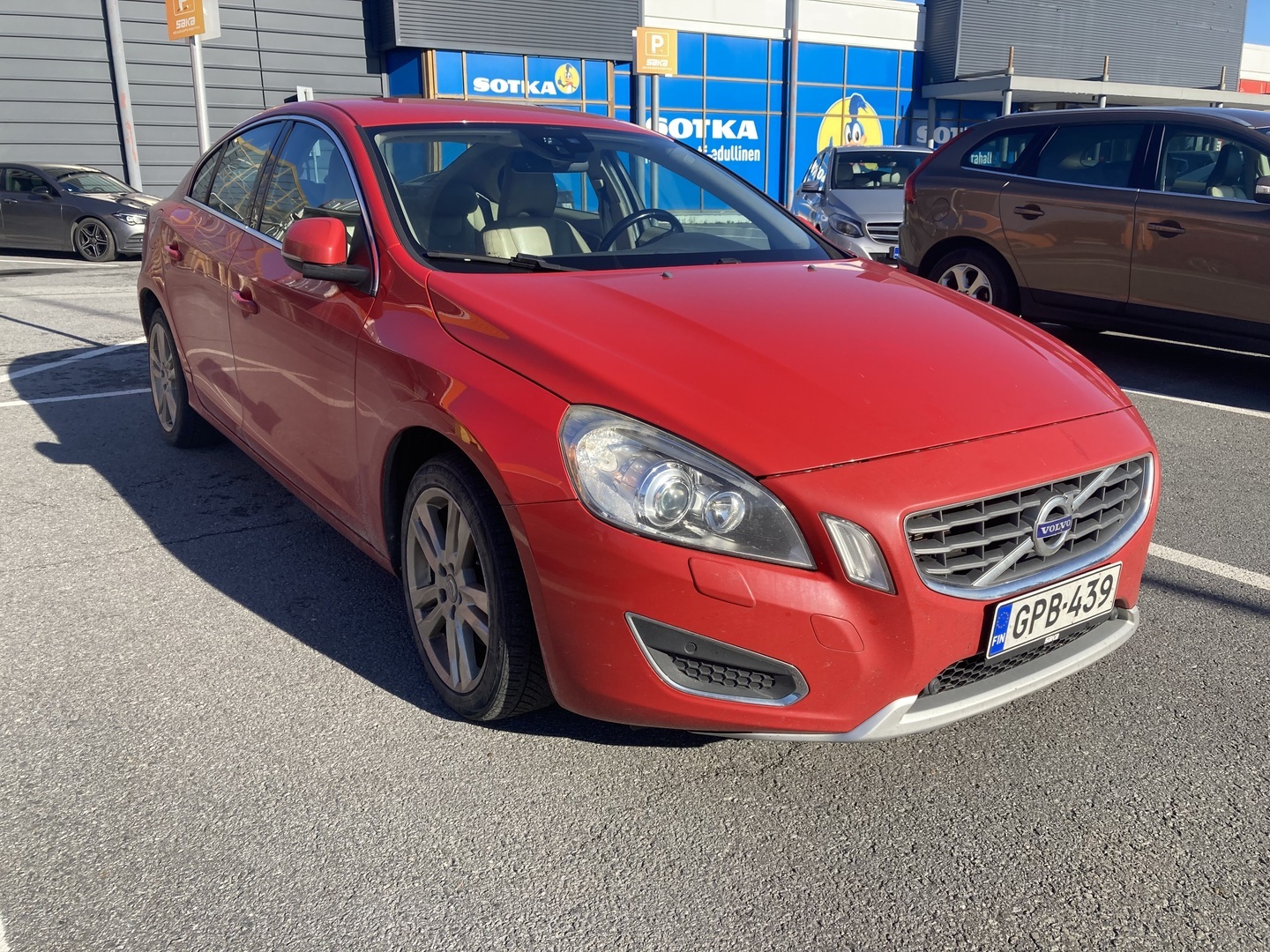 VOLVO S60 2012