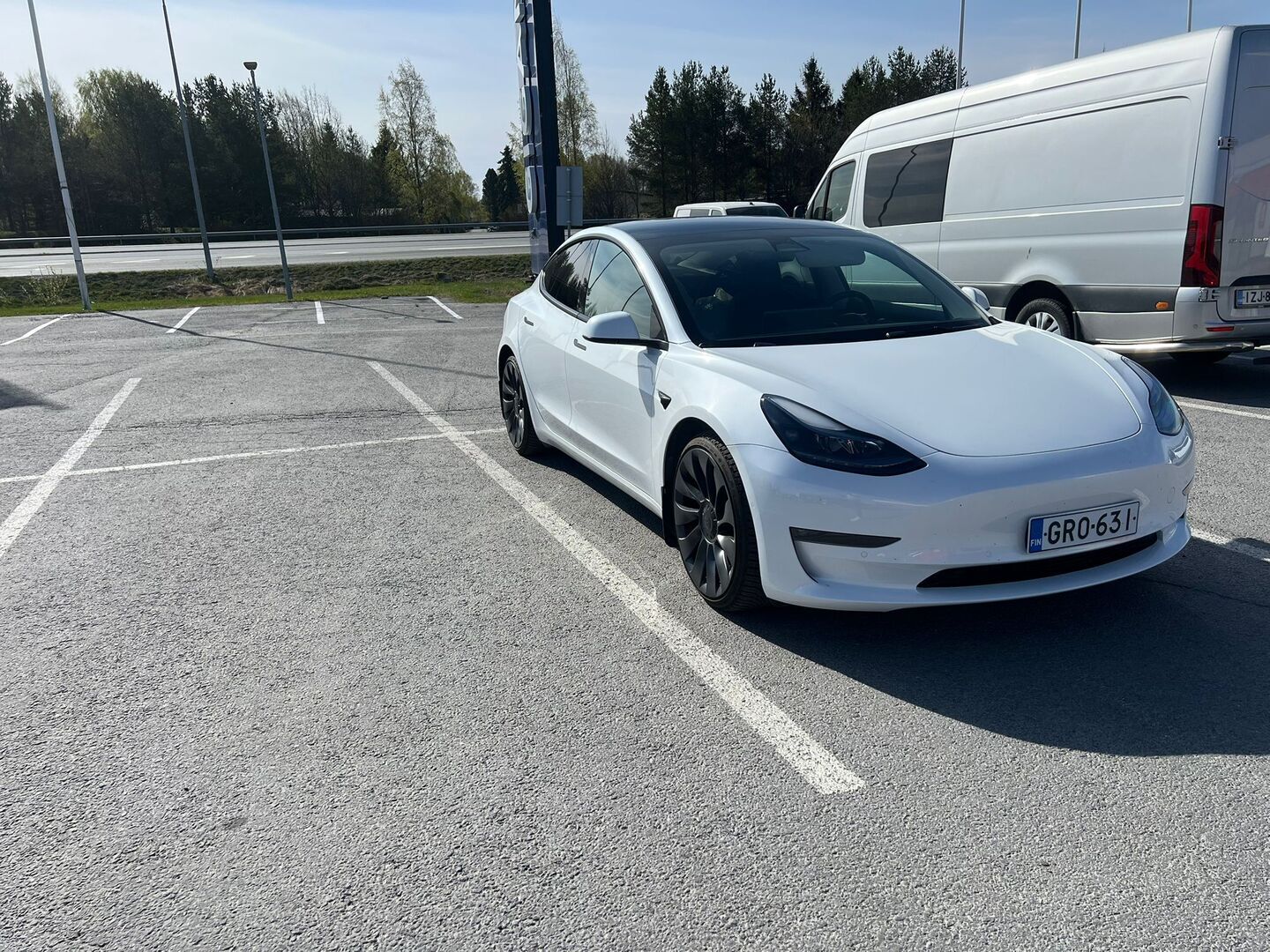 TESLA Model 3 2022