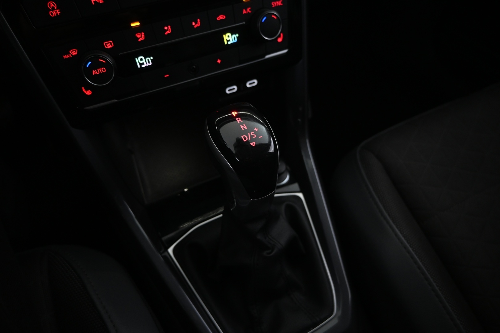 VOLKSWAGEN T-Cross 2021