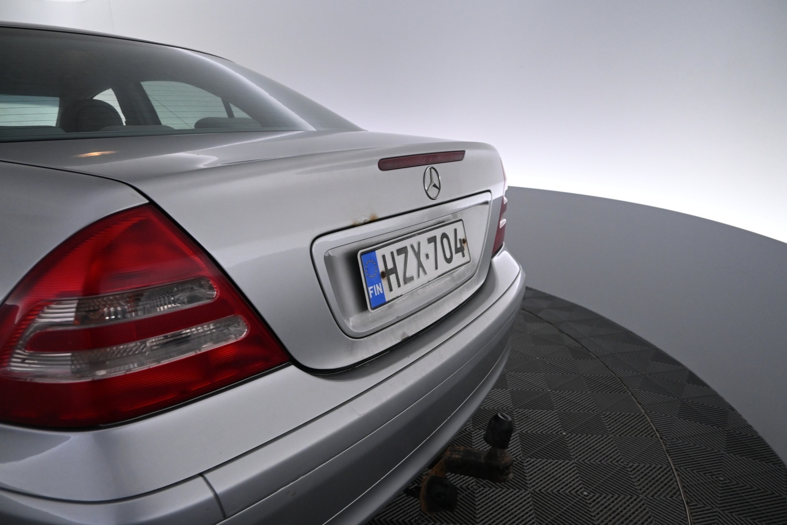 MERCEDES-BENZ C 2004