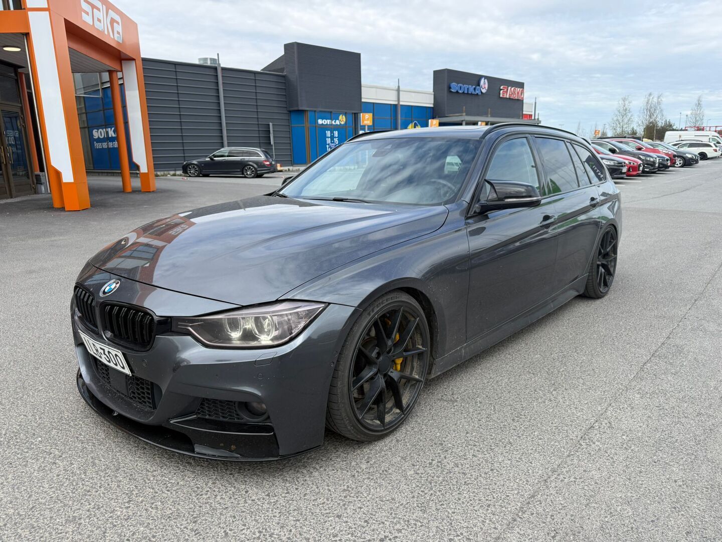 BMW 330 2013