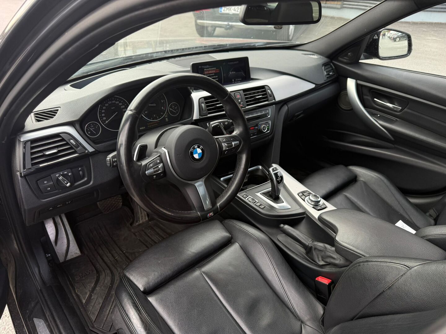 BMW 330 2013