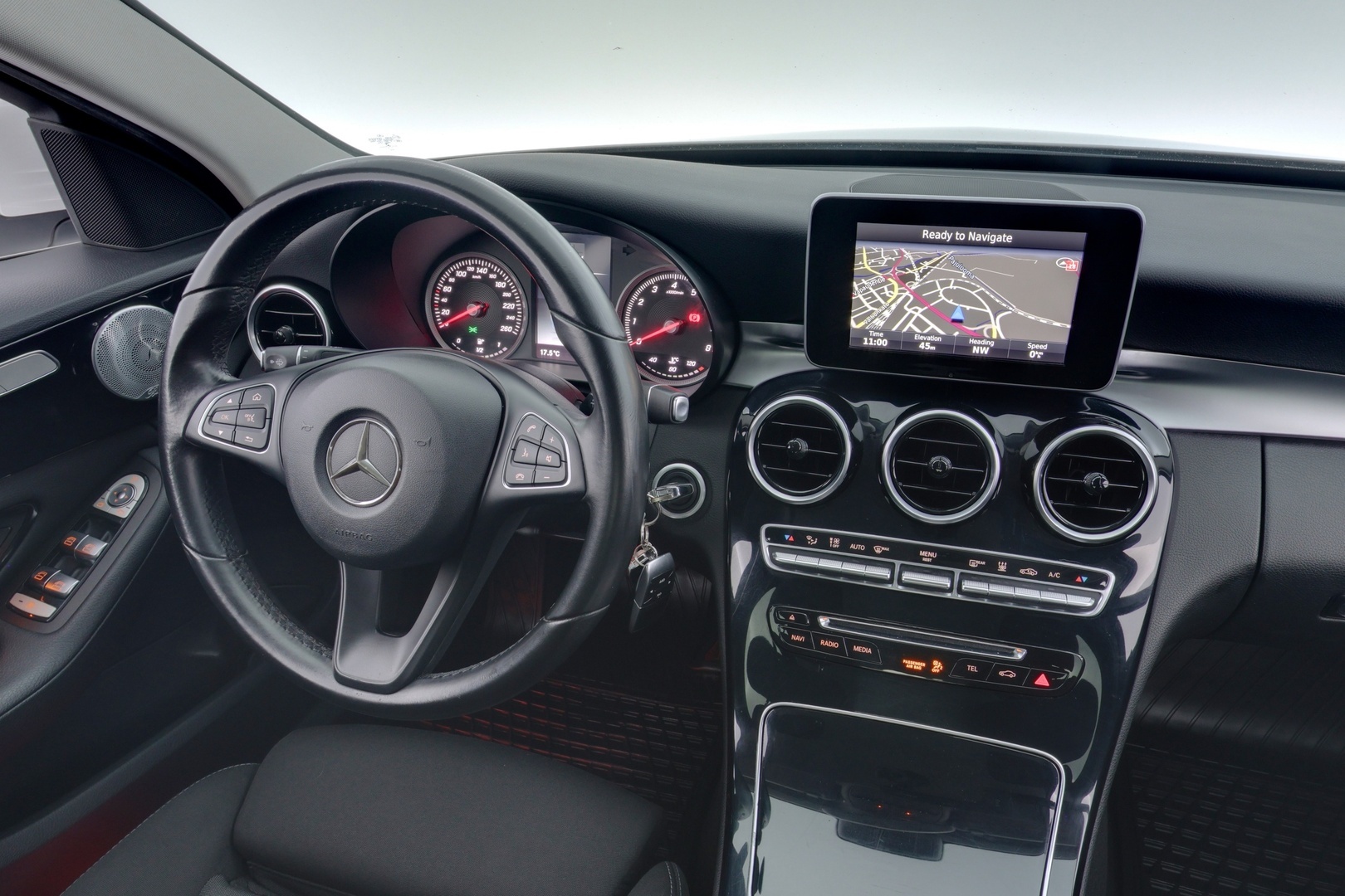MERCEDES-BENZ C 2016
