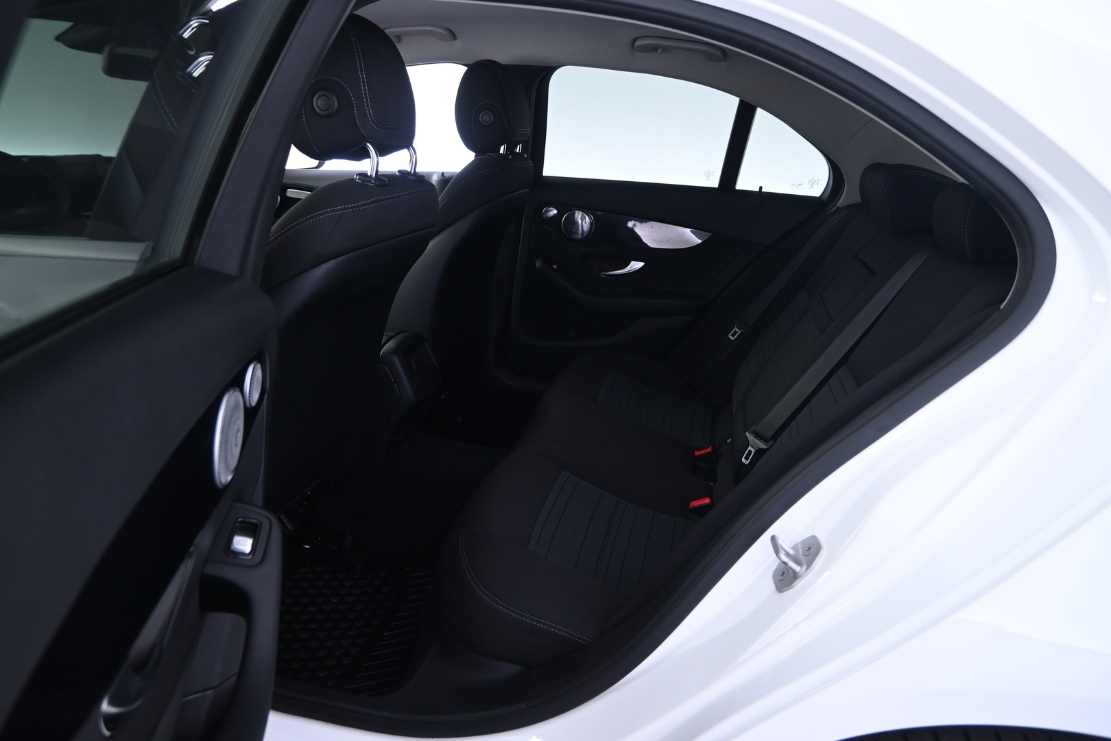 MERCEDES-BENZ C 2016