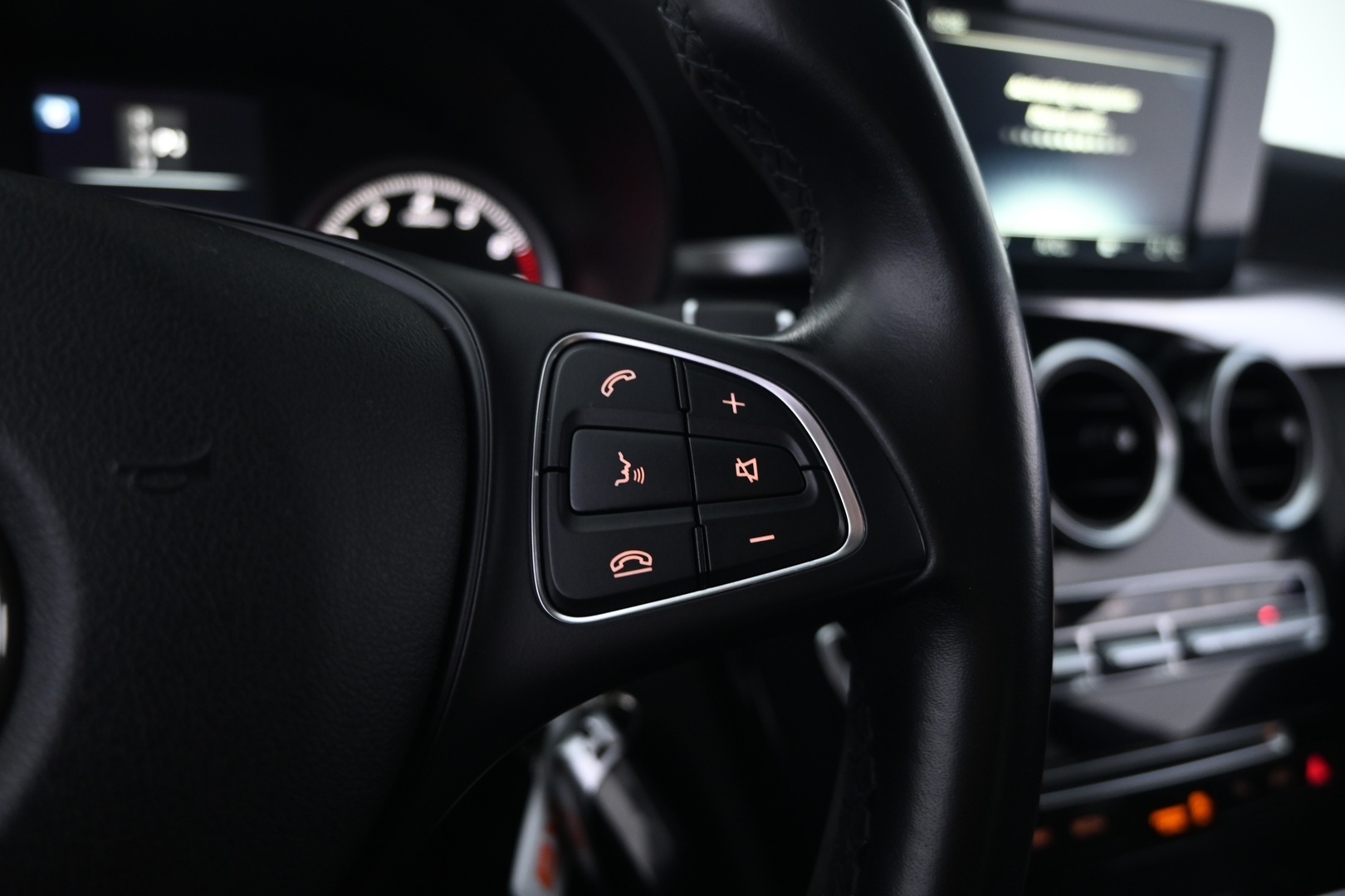 MERCEDES-BENZ C 2016