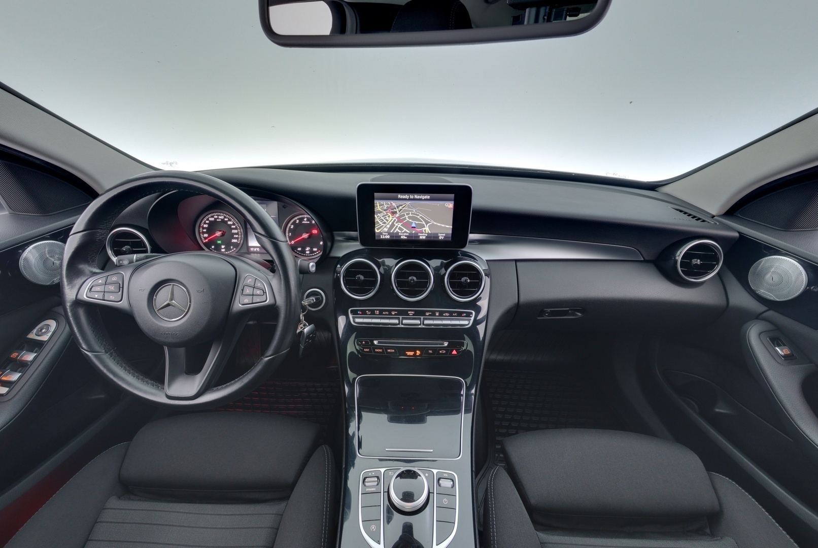 MERCEDES-BENZ C 2016