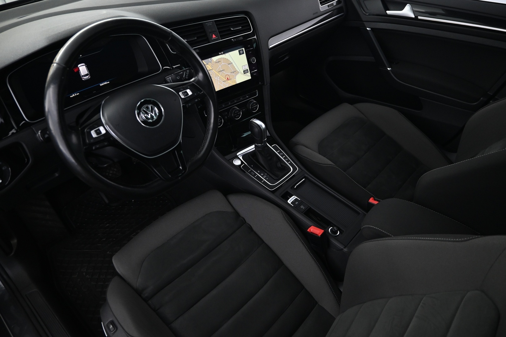 VOLKSWAGEN Golf 2017