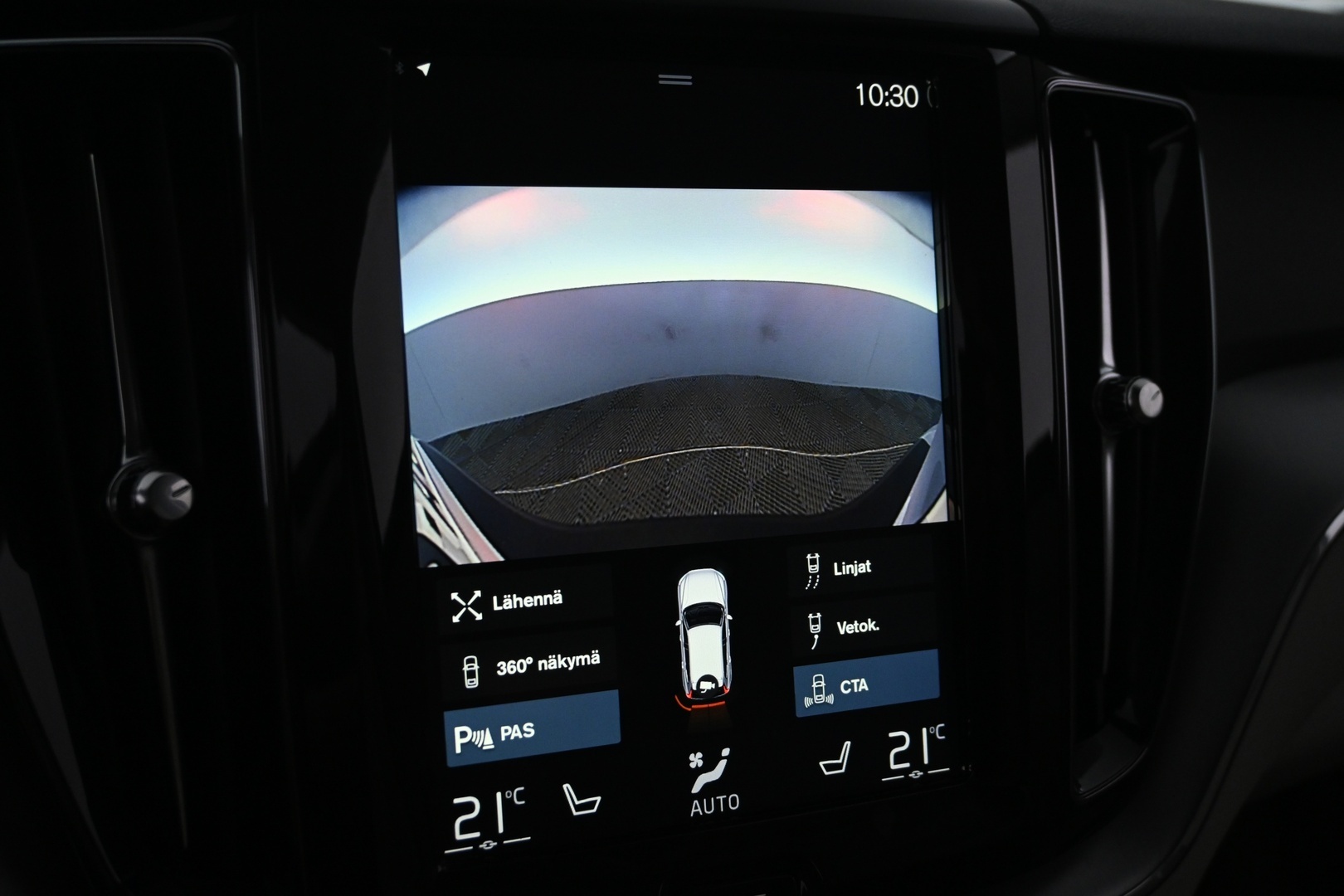 VOLVO XC60 2018