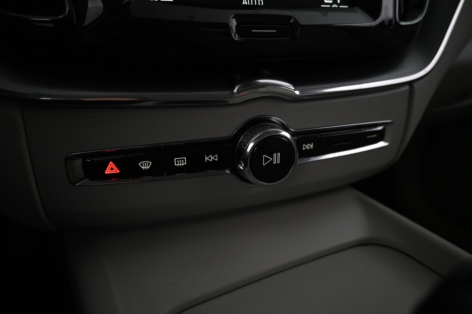 VOLVO XC60 2018