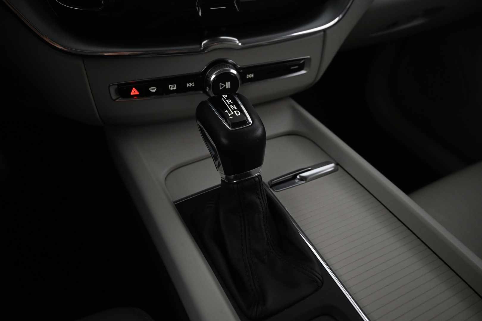 VOLVO XC60 2018