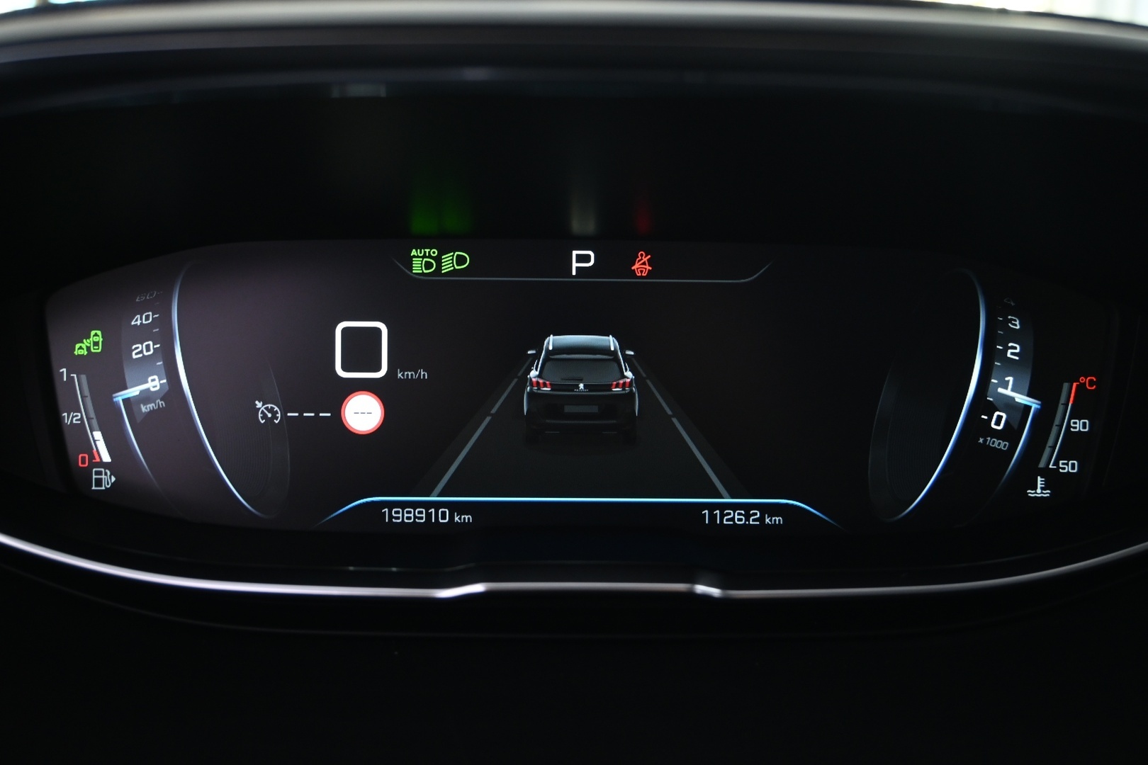 PEUGEOT 5008 2018
