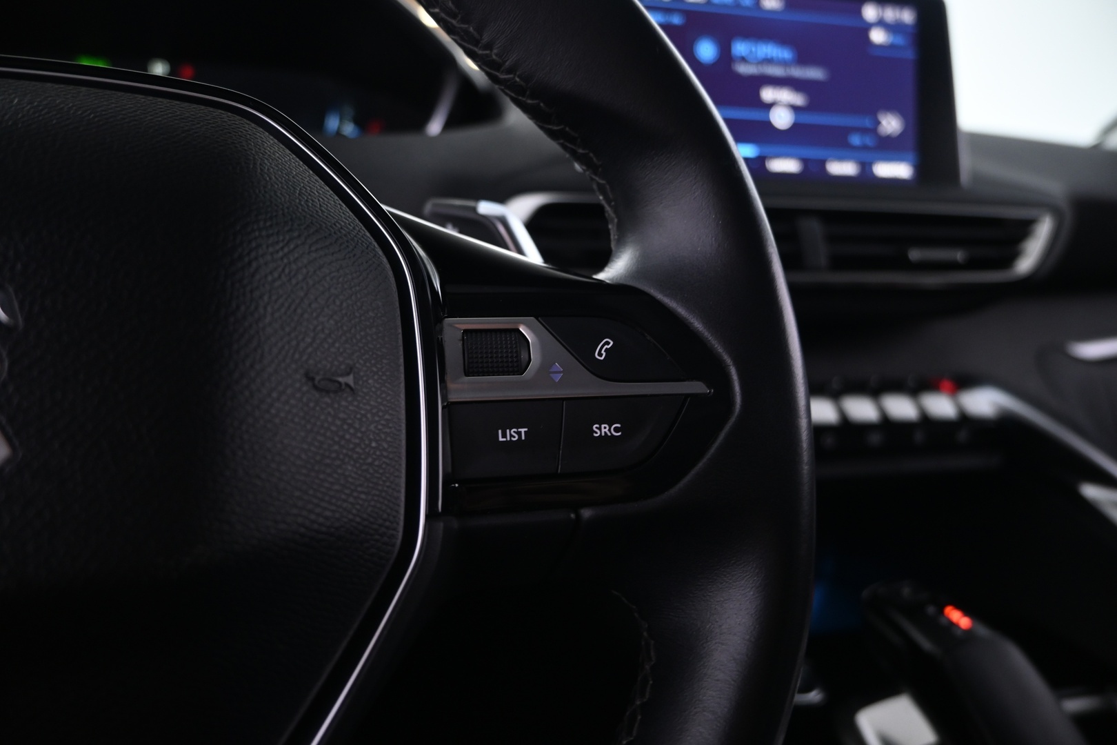 PEUGEOT 5008 2018