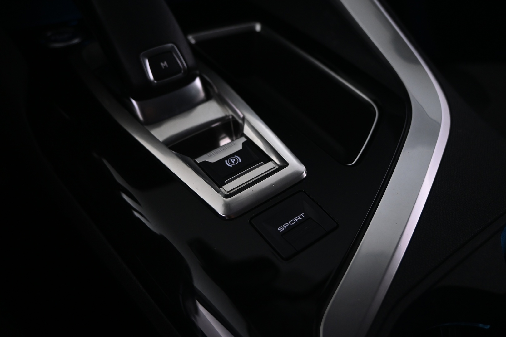 PEUGEOT 5008 2018