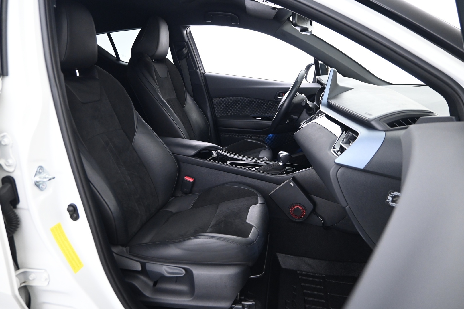 TOYOTA C-HR 2021