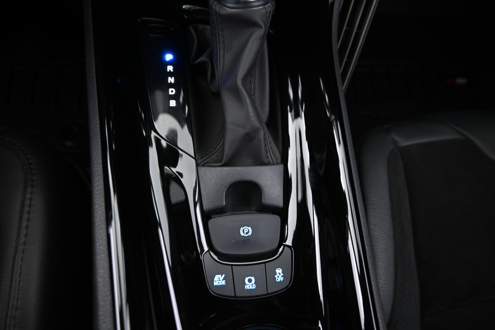 TOYOTA C-HR 2021