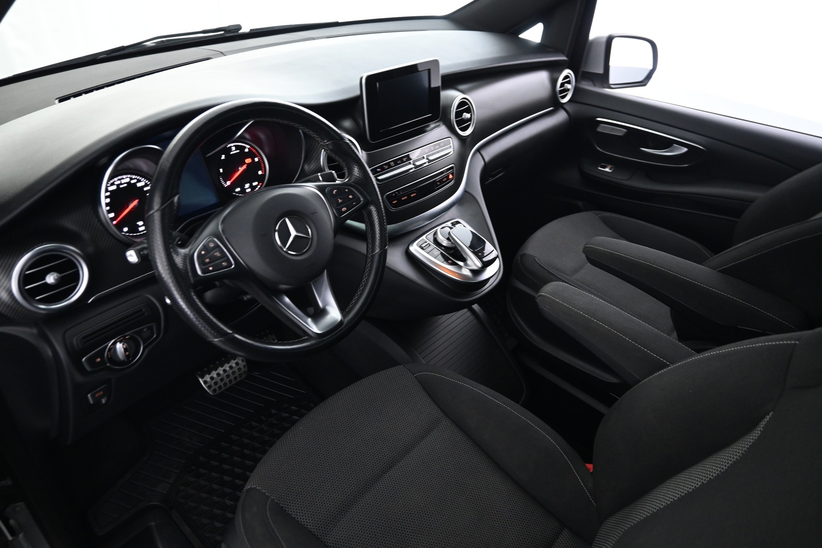 MERCEDES-BENZ V 2017