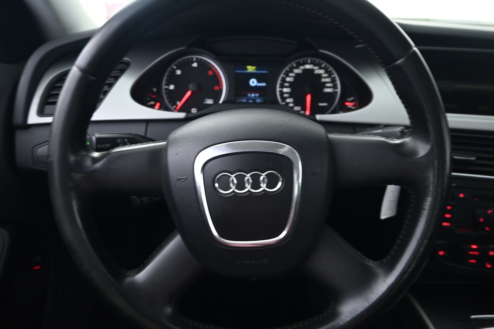 AUDI A4 2008