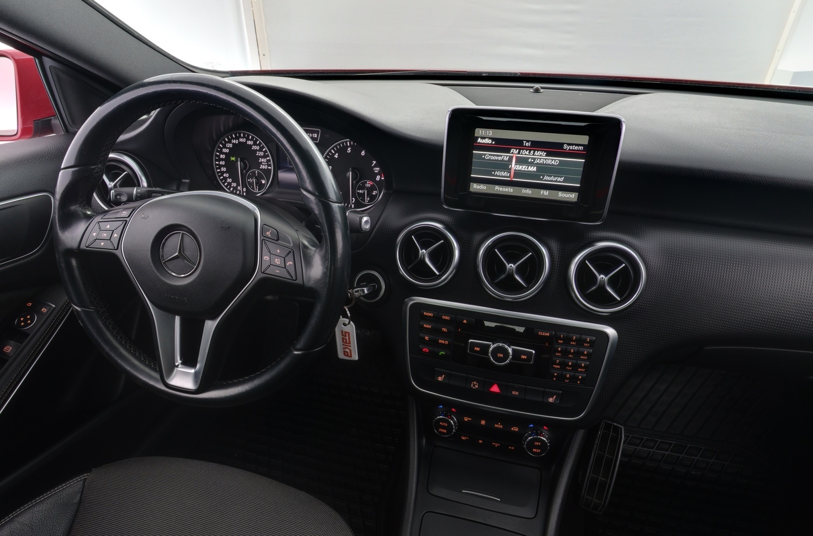 MERCEDES-BENZ A 2014
