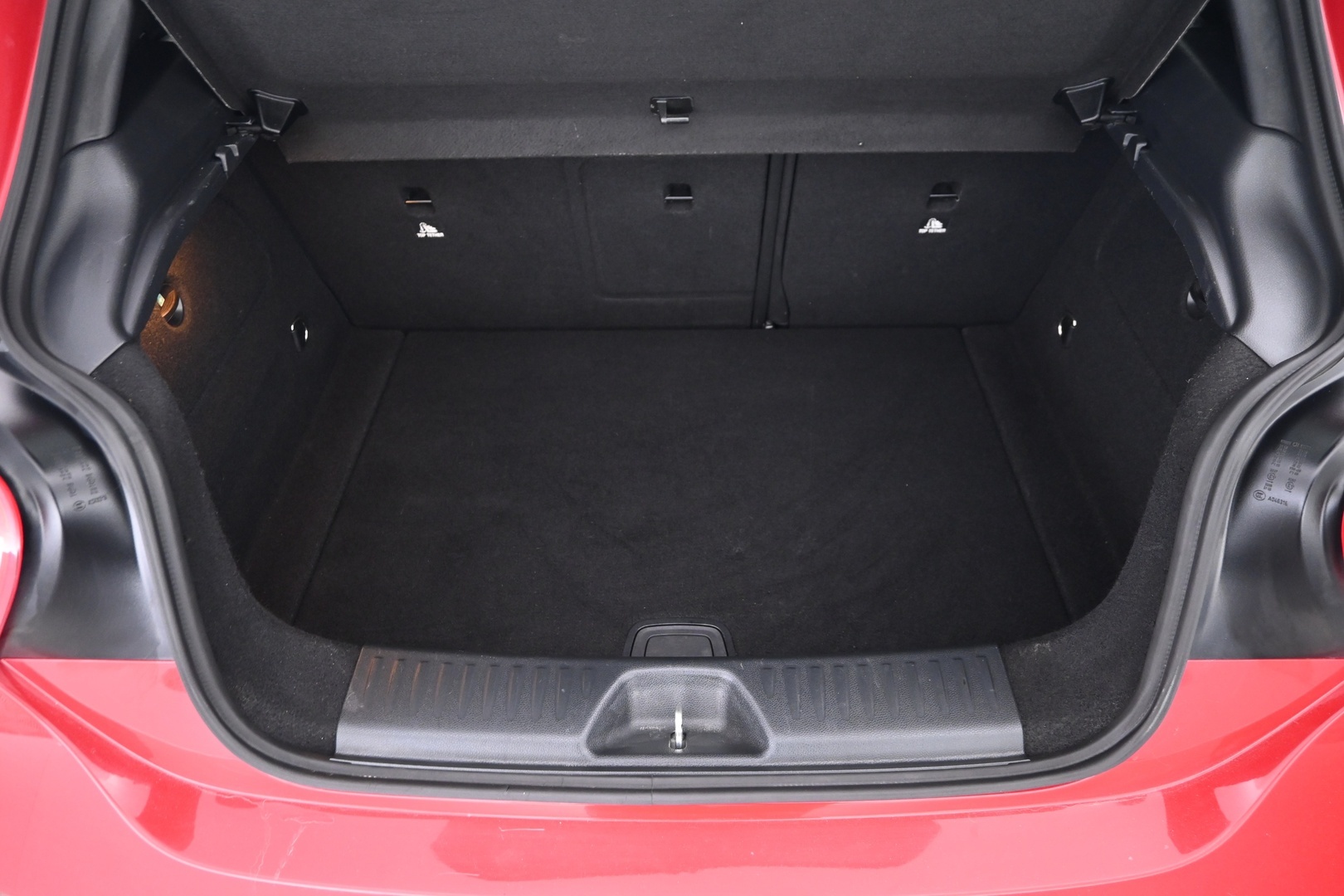 MERCEDES-BENZ A 2014