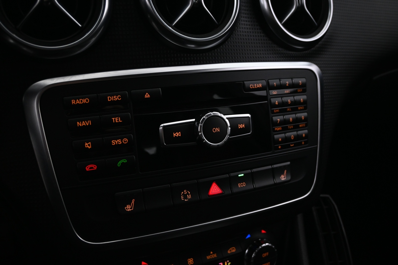 MERCEDES-BENZ A 2014