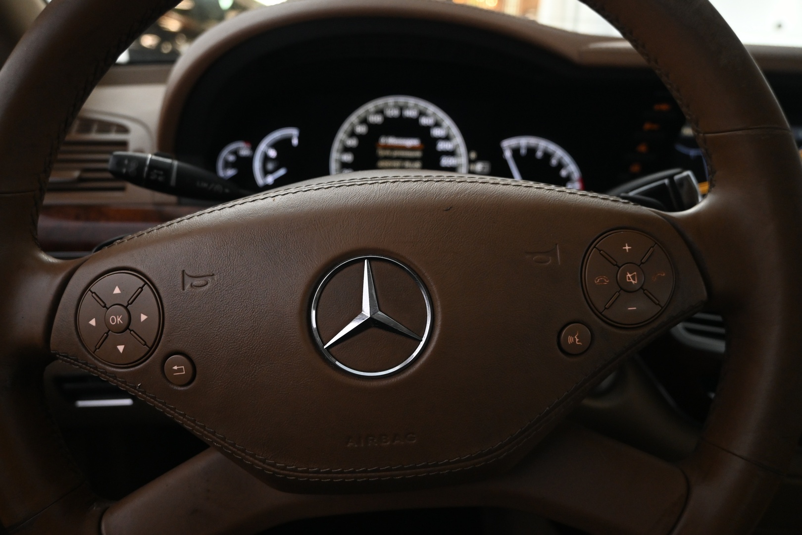 MERCEDES-BENZ S 2010