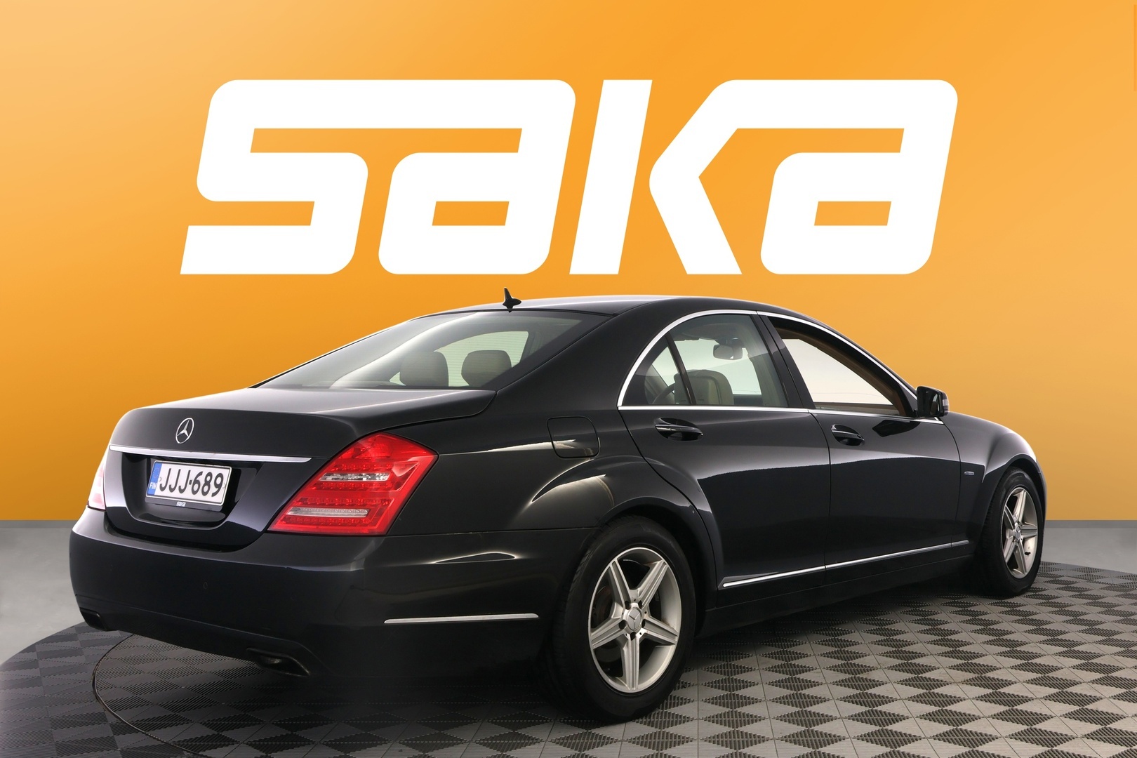 MERCEDES-BENZ S 2010