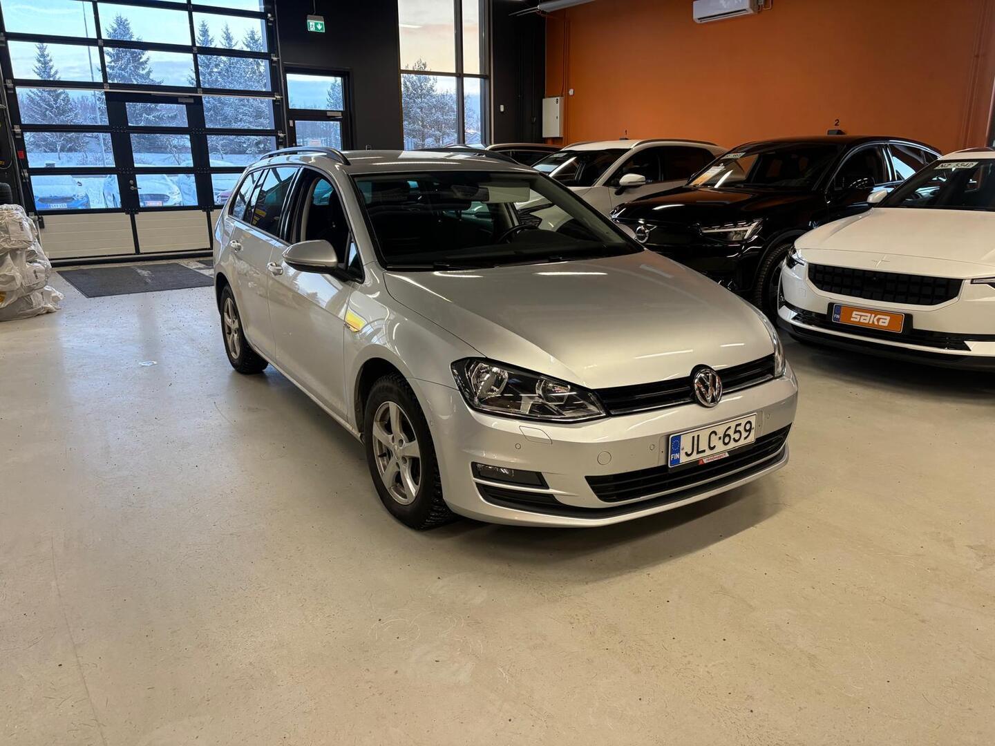 VOLKSWAGEN Golf 2015