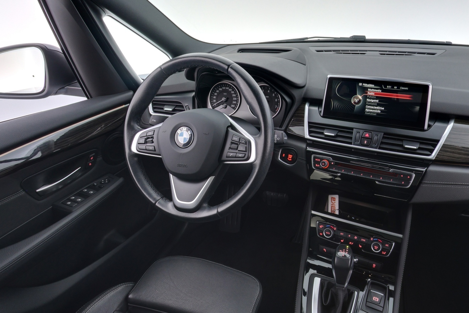 BMW 220 2017