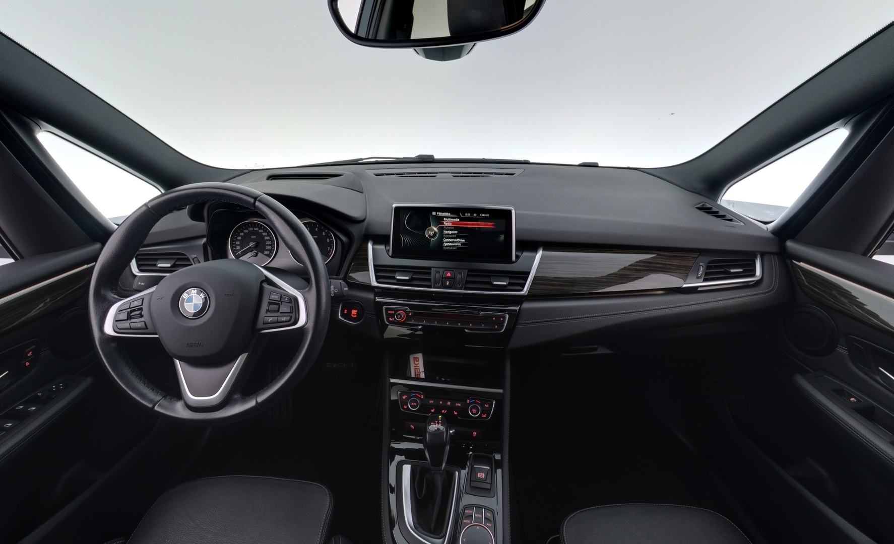 BMW 220 2017