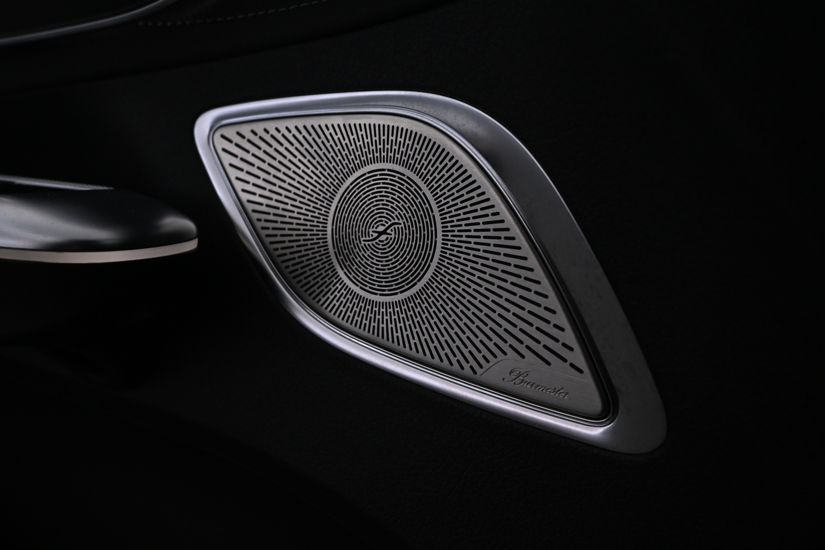 MERCEDES-BENZ EQE 2022