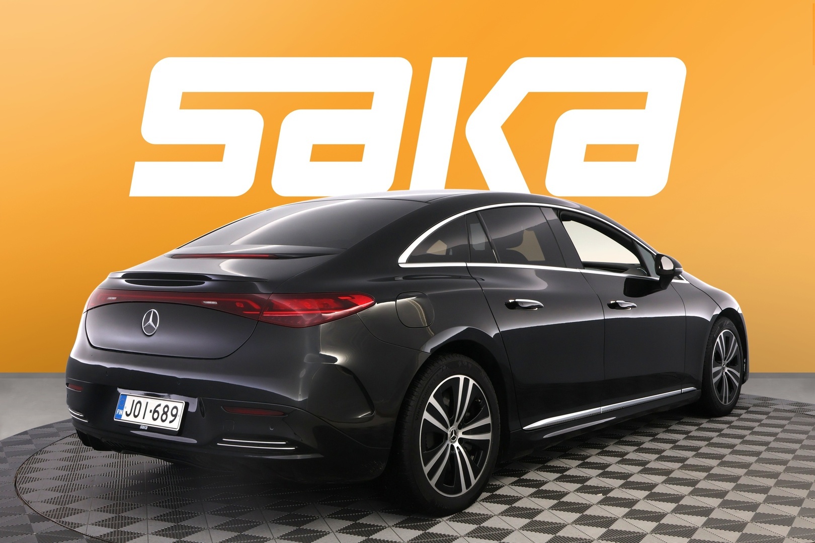 MERCEDES-BENZ EQE 2022