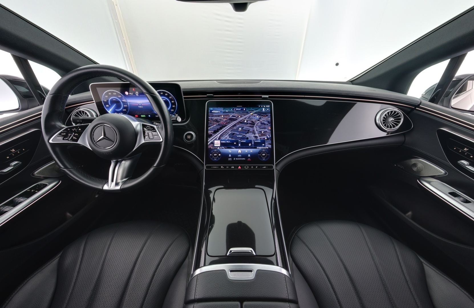 MERCEDES-BENZ EQE 2022