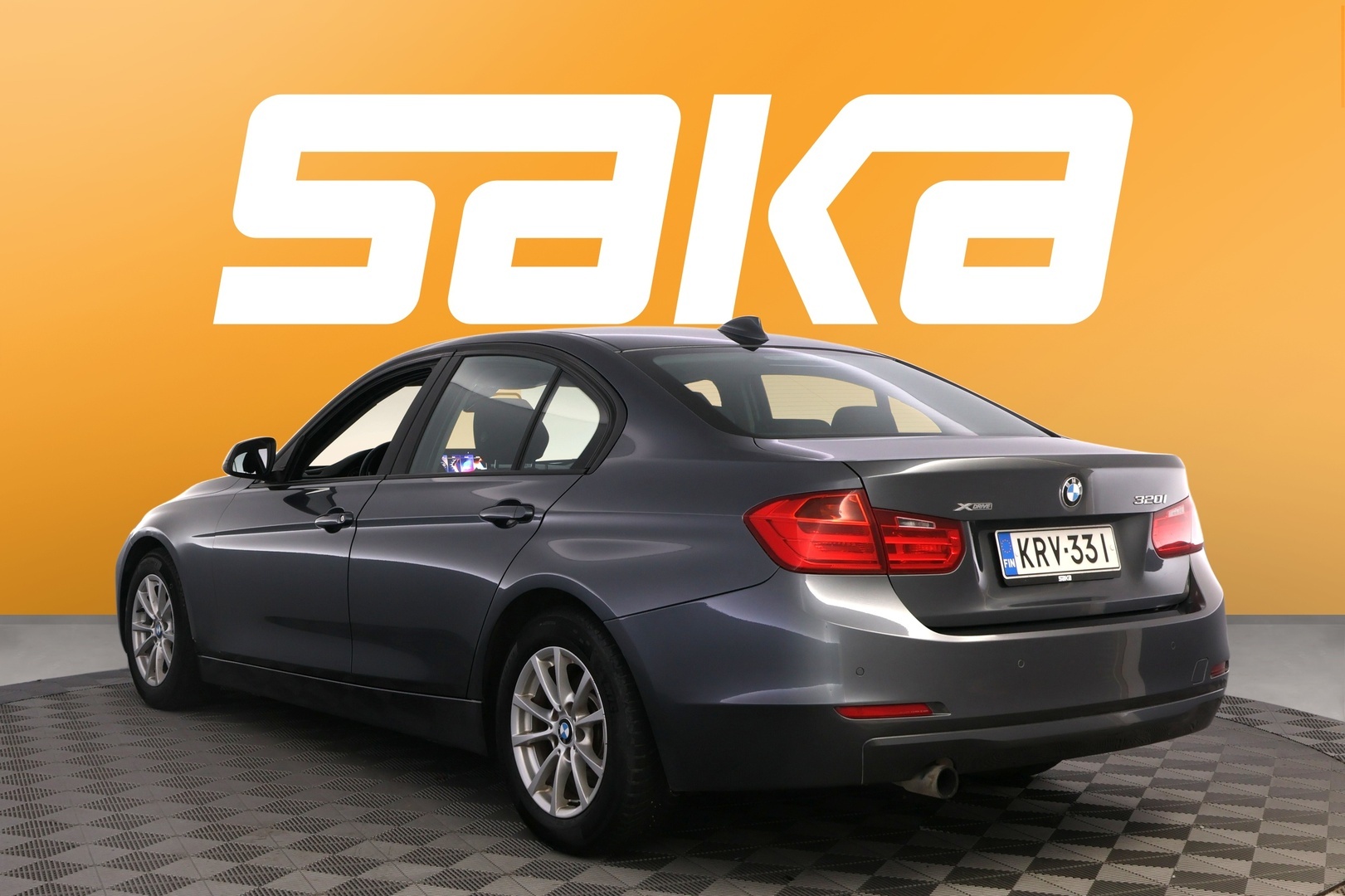 BMW 320 2013