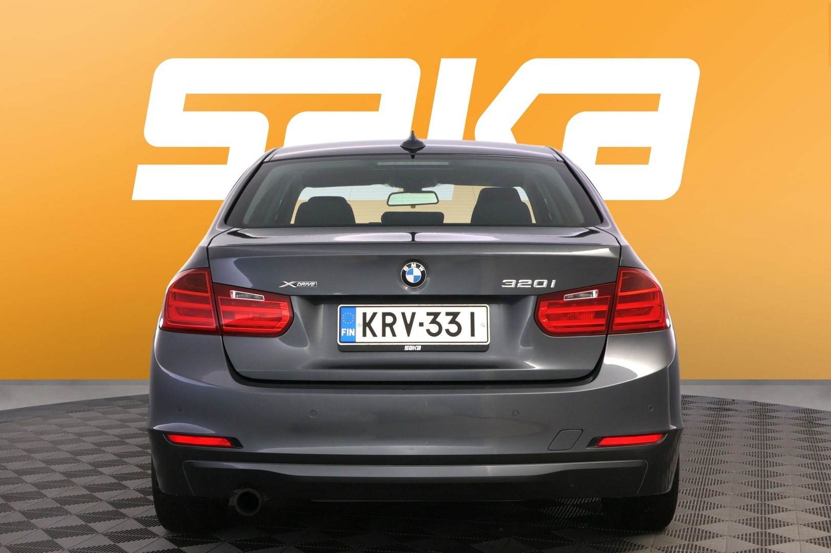 BMW 320 2013